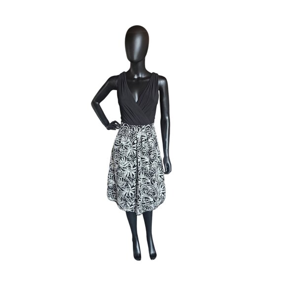R & M Richards Dresses & Skirts - Black/White 3D Applique Cocktail Dress - R&M Richards